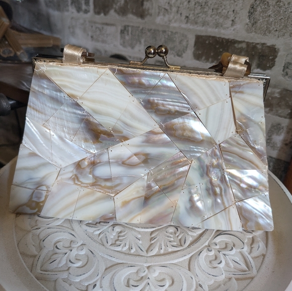 Vintage Mod mother of pearl clasp handbag - Picture 7 of 8